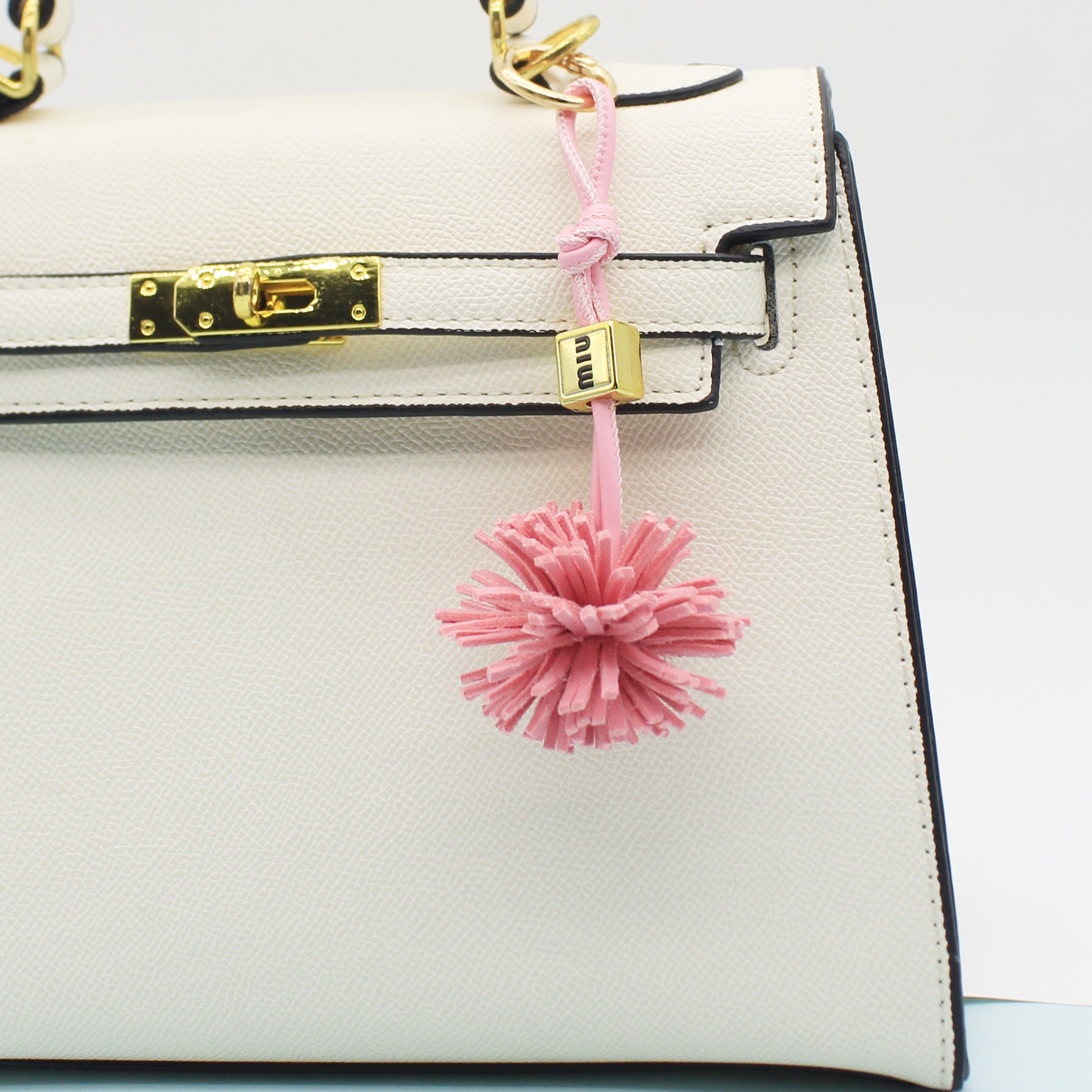 Wholesale Retro color tassel sneaker hanging bag pendant keychain cup hanging